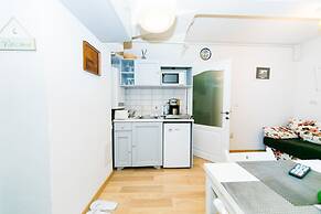 Tischler Apartment & Studio