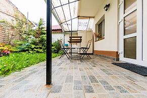 Tischler Apartment & Studio