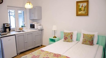 Tischler Apartment & Studio