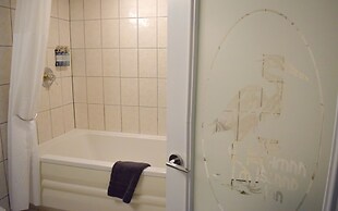 The Tilghman Island Inn