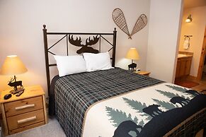 8750 Trappers Crossing 2 Bedroom Condo by RedAwning