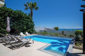Beachfront Villa Alexandra in Skala
