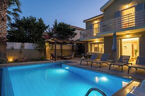 Beachfront Villa Alexandra in Skala