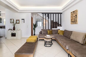 Beachfront Villa Alexandra in Skala