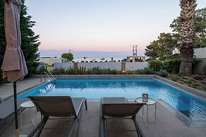 Beachfront Villa Alexandra in Skala