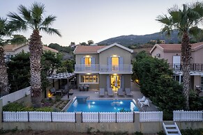 Beachfront Villa Alexandra in Skala