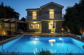 Beachfront Villa Alexandra in Skala