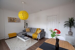 Phénix Central - Huge 3 Bed Apt.