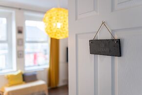 Phénix Central - Huge 3 Bed Apt.