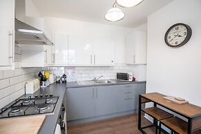 Phénix Central - Huge 3 Bed Apt.