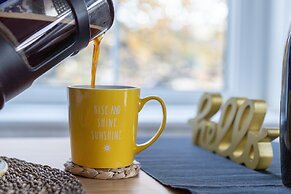 Phénix Central - Huge 3 Bed Apt.