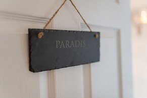 Phénix Central - Huge 3 Bed Apt.