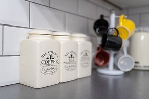 Phénix Central - Huge 3 Bed Apt.