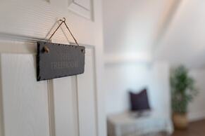 Phénix Central - Huge 3 Bed Apt.