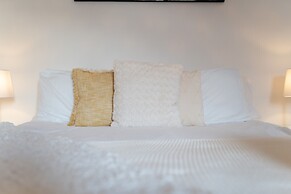 Phénix Central - Huge 3 Bed Apt.