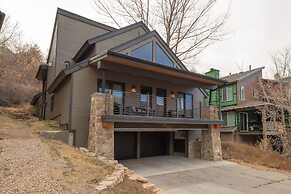 DV Loop Old Town Home by Luxury Mountain Destinations