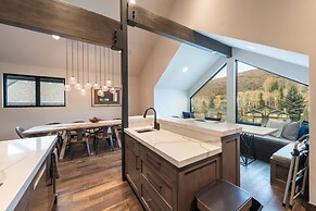 DV Loop Old Town Home by Luxury Mountain Destinations
