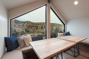 DV Loop Old Town Home by Luxury Mountain Destinations