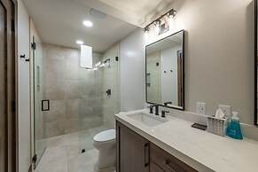 DV Loop Old Town Home by Luxury Mountain Destinations