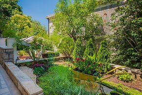 Apartment Ivona With Teracce