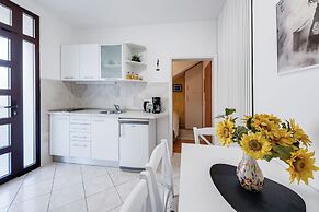 Apartment Ivona With Teracce