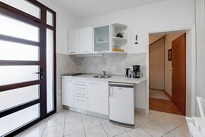 Apartment Ivona With Teracce