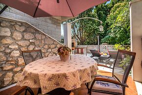 Apartment Ivona With Teracce