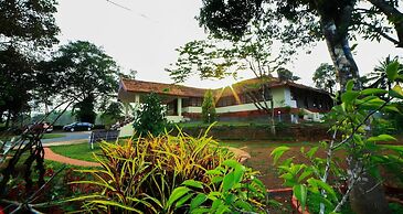 Bungalow With Tea Garden View