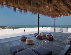 Bed in 6-bed Mixed by Thalay Cha Am, A Co-living With Million Dollar V