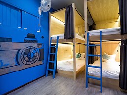 Bed in 8-bed Mixed Thalay Cha Am by Tha A Co-living With a Million Dol