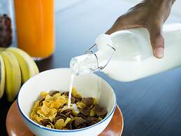 Bed in 8-bed Mixed Thalay Cha Am by Tha A Co-living With a Million Dol