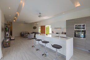 Modern 3 Bedroom Pool Villa MP67