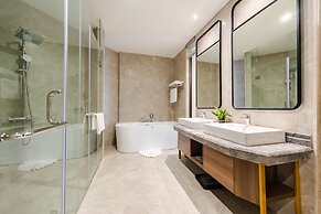 Muong Thanh Luxury Ha Long Centre Hotel