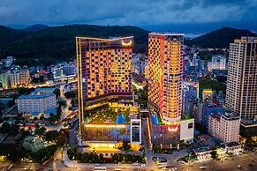 Muong Thanh Luxury Ha Long Centre Hotel
