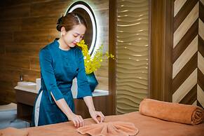 Muong Thanh Luxury Ha Long Centre Hotel