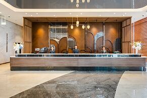 Muong Thanh Luxury Ha Long Centre Hotel