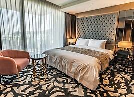 Best Louis Hamilton Hotel West Busan