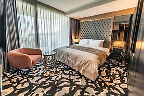 Best Louis Hamilton Hotel West Busan