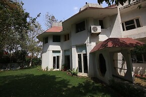 ADB Rooms Gour FarmHouse