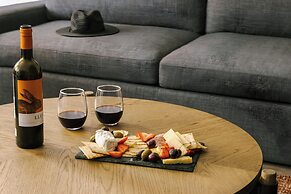 Sonder by Marriott Bonvoy Gabriel Richard Apartments Downtown