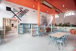 The People - Strasbourg - Hostel