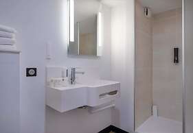 B&B HOTEL Nice Aéroport