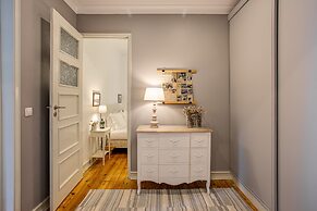 Sunny Apartment in Príncipe Real