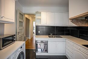 Sunny Apartment in Príncipe Real