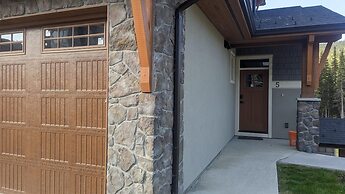 Echo Landing #05 by Bear Country