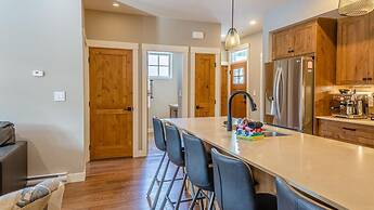 Echo Landing #05 by Bear Country