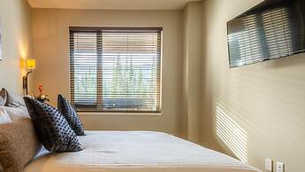 Echo Landing #05 by Bear Country