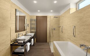 Hilton Rijeka Costabella Beach Resort & Spa