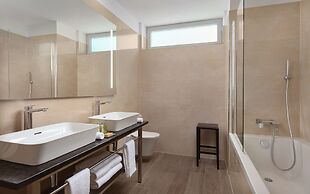 Hilton Rijeka Costabella Beach Resort & Spa