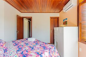 GB18 Maravilhosa Casa Pé na Areia